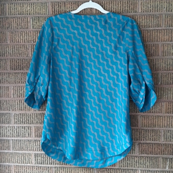 LIKE NEW, Teal & Silver Blouse - Picture 8 of 8